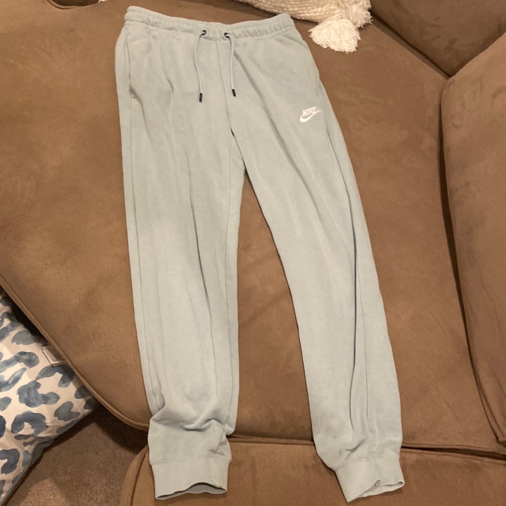 Womens Nike sweatpants size small